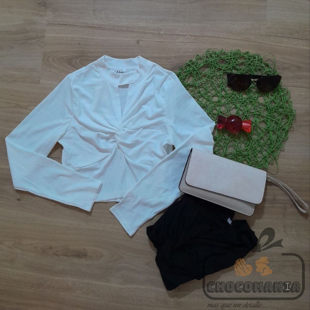 00000.1 TOP MANGA LARGA BOO2 TALLA M