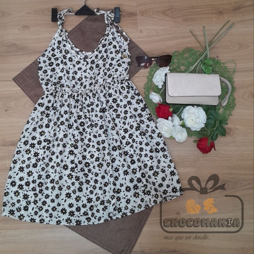 VESTIDO BLANCO FLOREADO M 👗