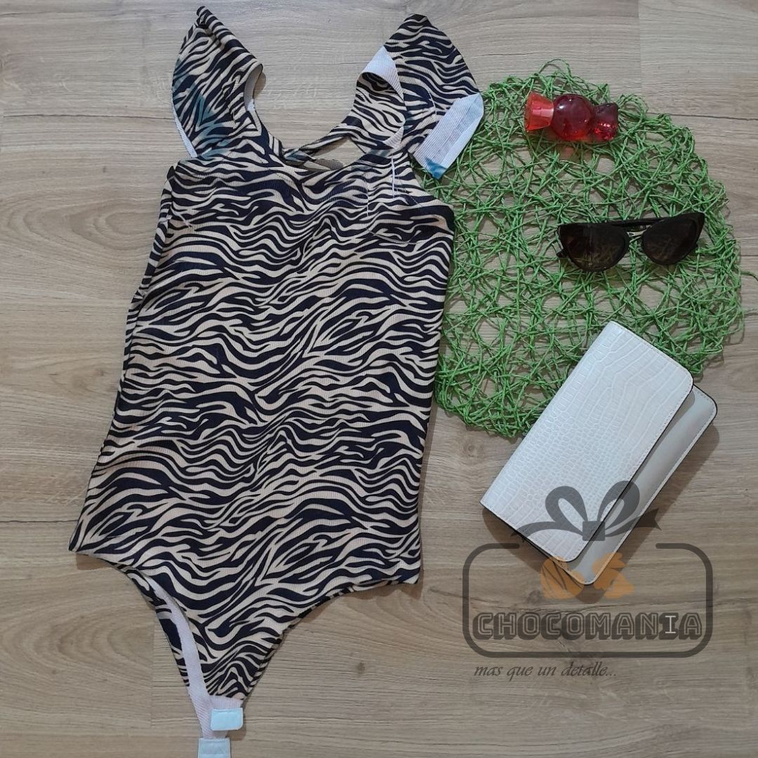 BODYSUIT ONE SIZE UP TO A M