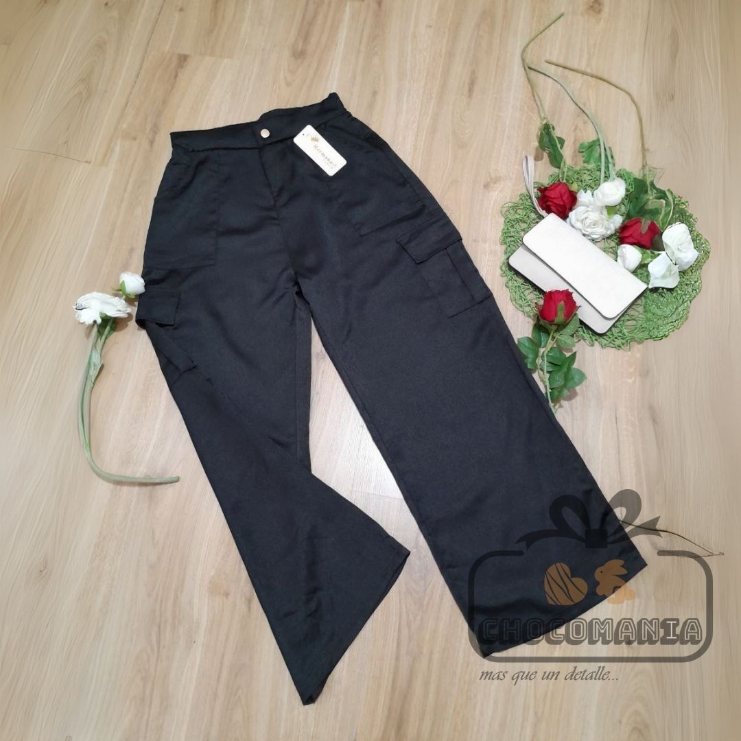00000.1 SATIN CARGO STYLE PANTS SIZE L