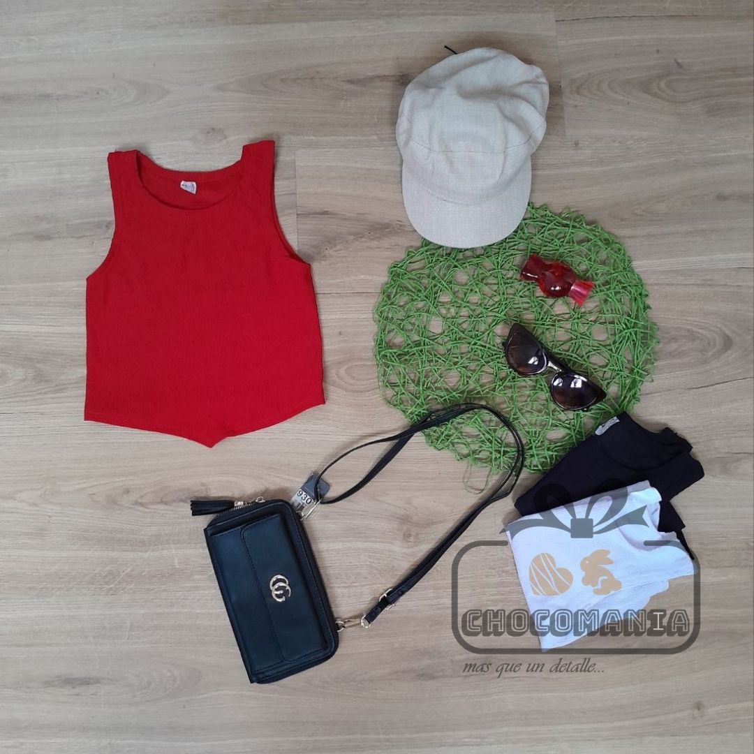 TOP CORTE EN V TALLA UNICA HASTA UNA M