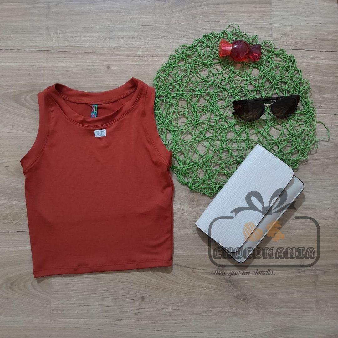 ROUND NECK TOP WITH POINT SIZE M