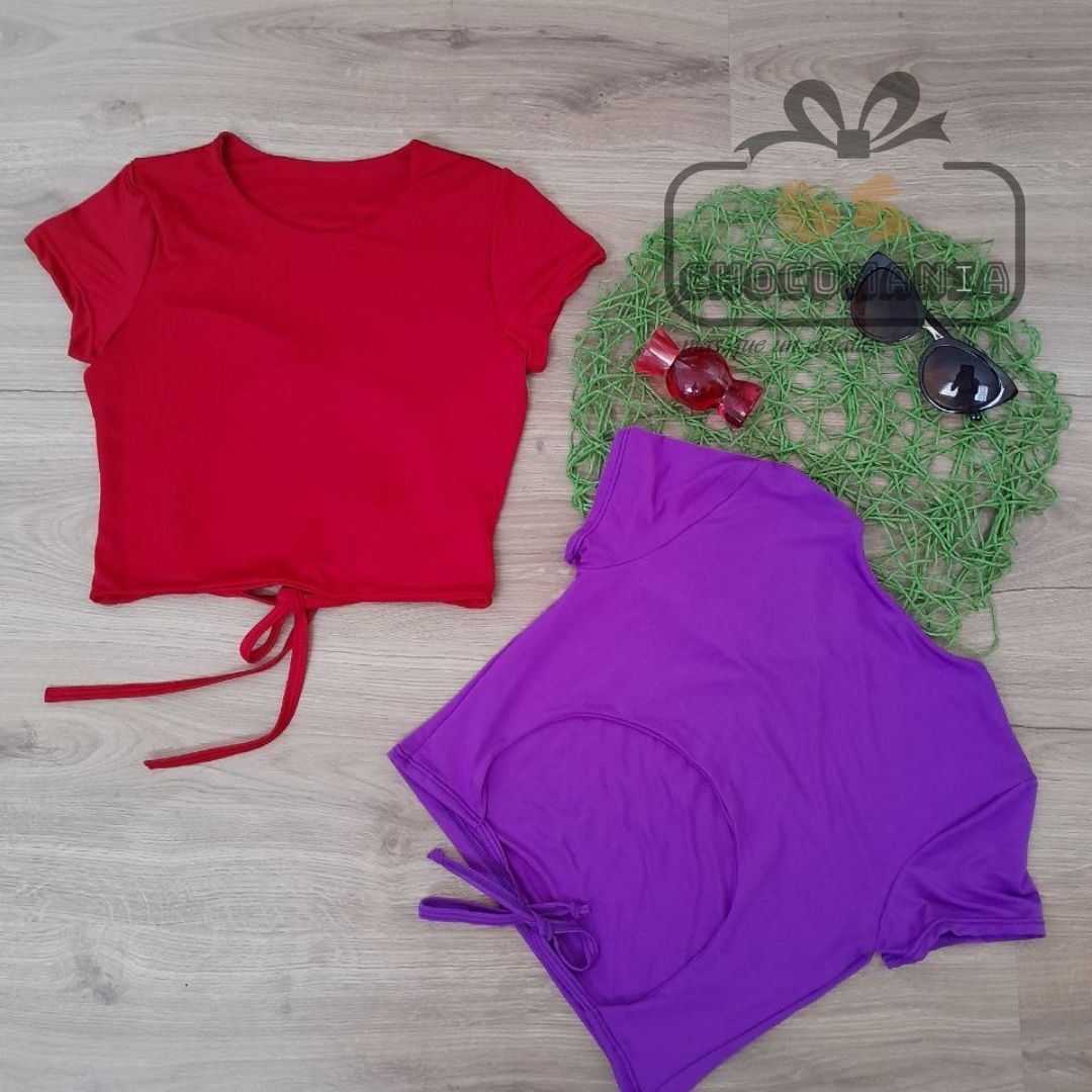 TOP WITH BACK NECKLINE ONE SIZE UP TO A M