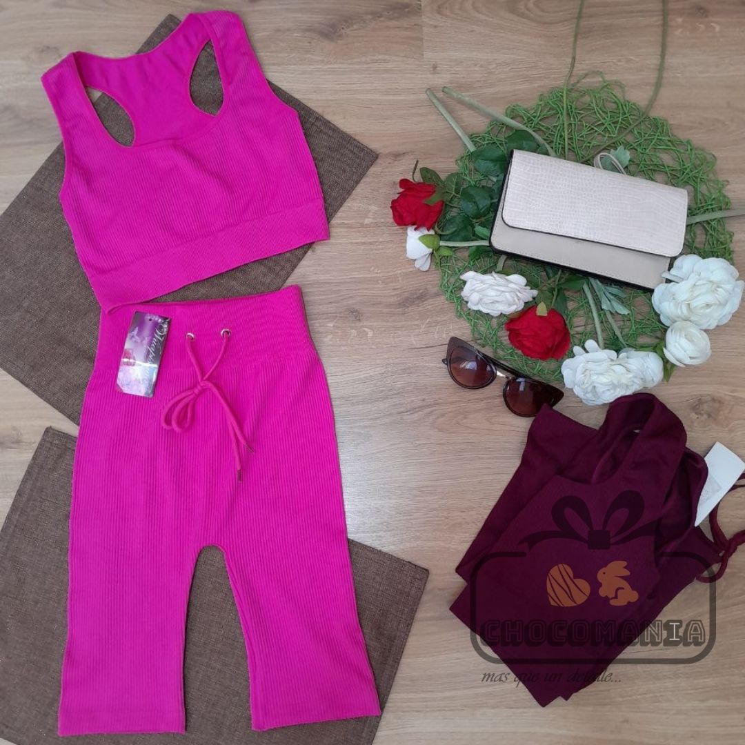 SHORT-SLEEVED SPORTS SET ONE SIZE UP TO S