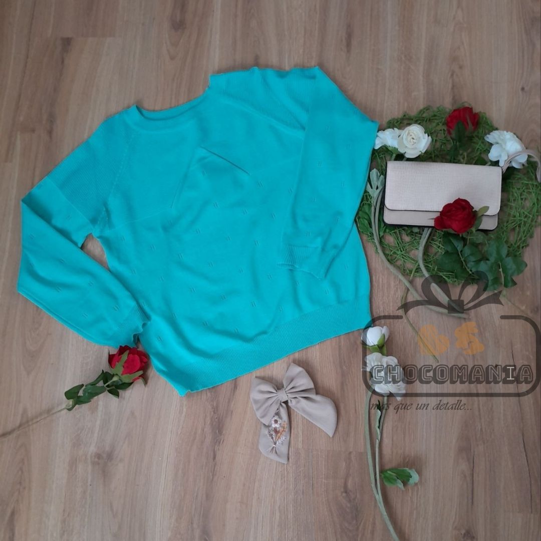 0.9 SWEATER SIZE M/L