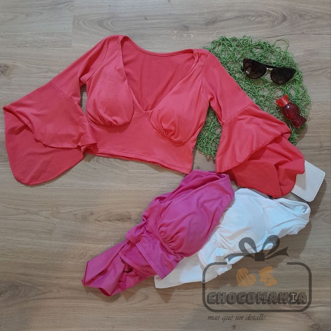 00.2 TOP CON COPAS TALLA UNICA  HASTA UNA  L