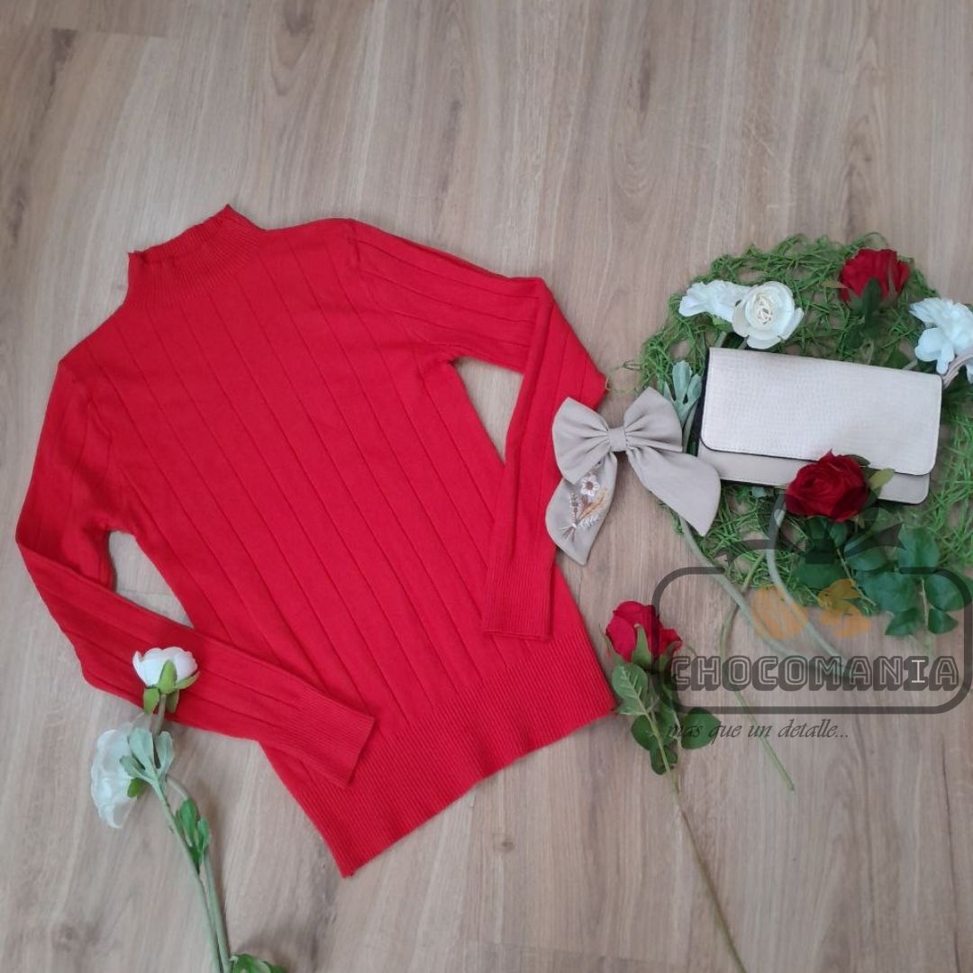 00.3 SWEATER ONE SIZE UP TO M